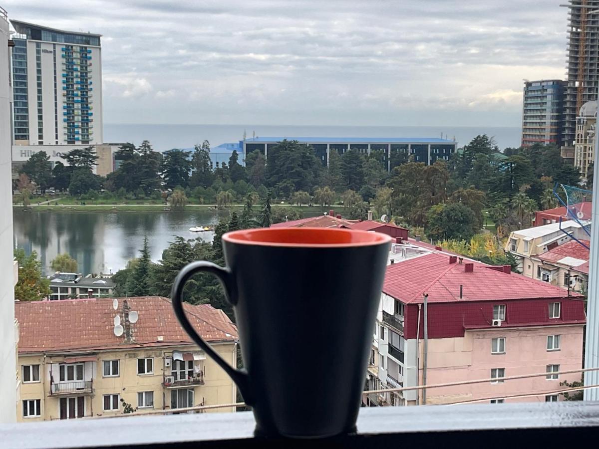 Babi Home Batoemi Buitenkant foto